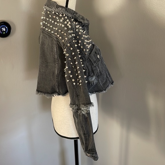 AZALEA WANG metal stud crop denim jacket AKIRA rare - Picture 8 of 12